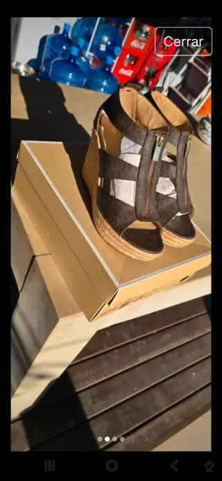 Sandalias Michael Kors Cuña Marrón y Dorado