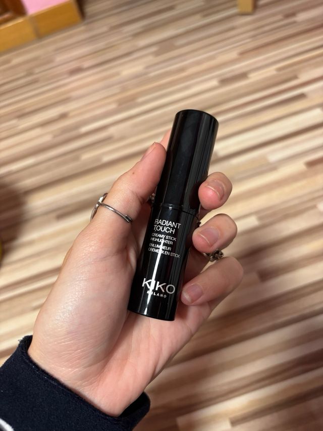 Iluminador Kiko Milano Beige Dorado