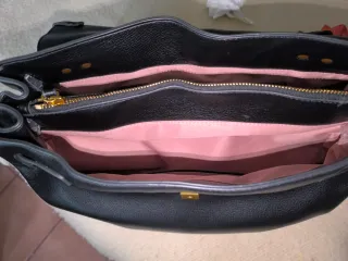 Bolso Liu Jo Negro con Cadena Dorada