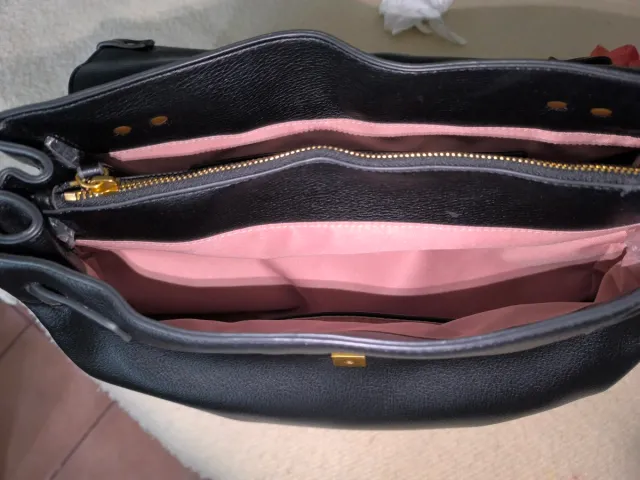 Bolso Liu Jo Negro con Cadena Dorada