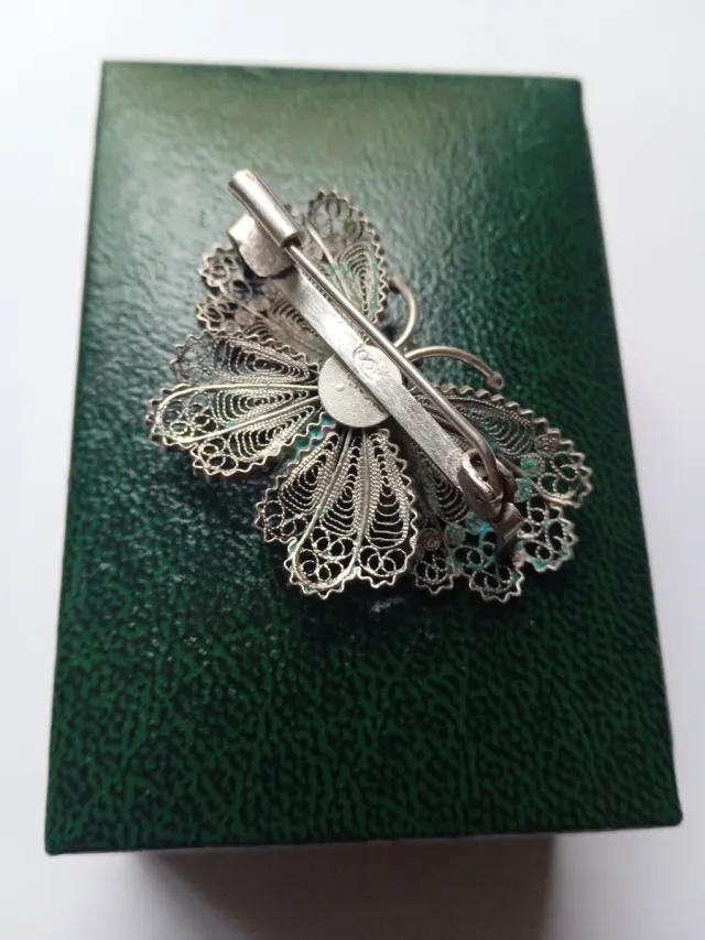 Broche antiguo plata filigrana mariposa