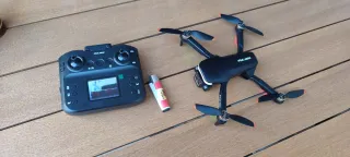 Drone con cámara y pantalla, nuevo nunca usado.