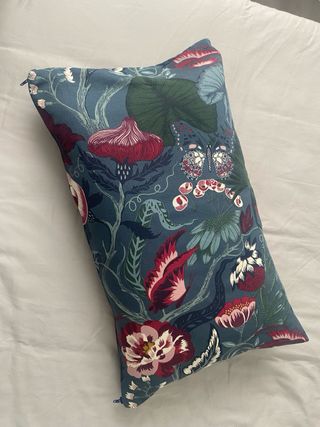 Colcha floral azul y verde con terciopelo