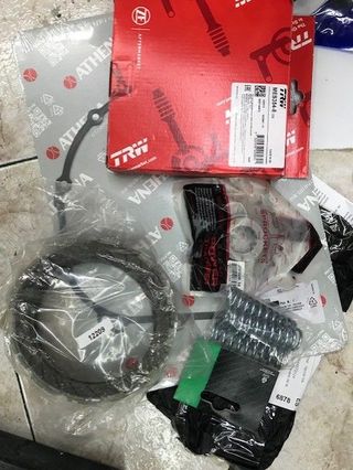 Kit embrague TRW, piñón JTF1538.14 y más