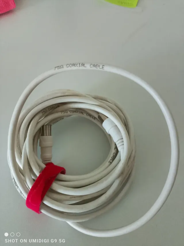 Cable de antena coaxial de 5 MTS de longitud.