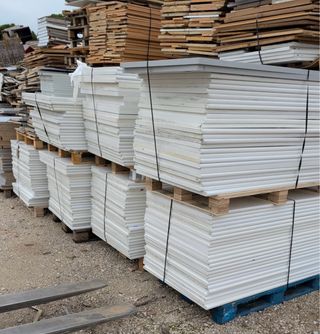 LOTE TABLEROS 140x80. PRECIO POR PALET DE 25 UDS