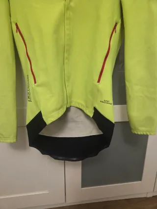 Chaqueta Castelli Perfetto Amarillo Fluor talla M.