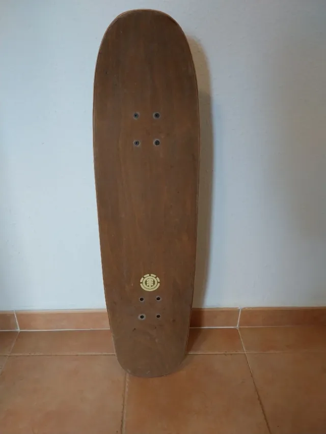 Monopatín Element con diseño tribal