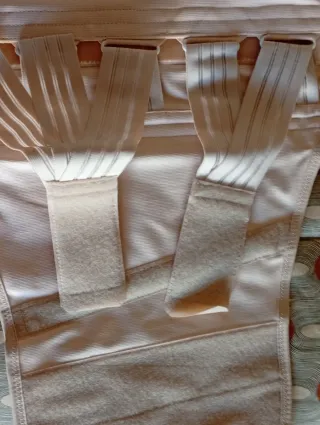 Supporto lombare ortopedico con stecche e fasce