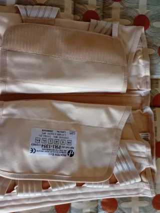 Supporto lombare ortopedico con stecche e fasce