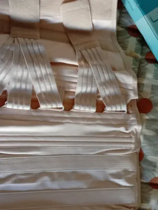 Supporto lombare ortopedico con stecche e fasce