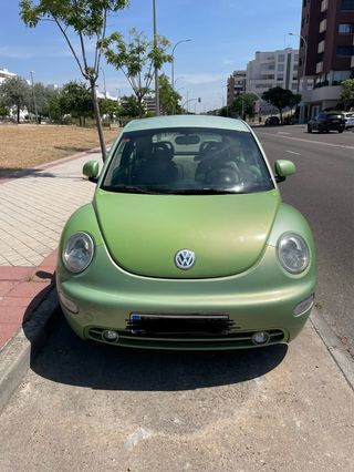 Volkswagen Beetle 1999 verde
