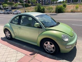 Volkswagen Beetle 1999 verde
