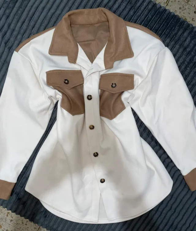 Chaqueta blanca y marrón