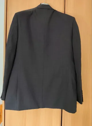 Traje de hombre gris con chaleco T40