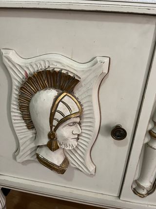 Mueble antiguo de alta calidad