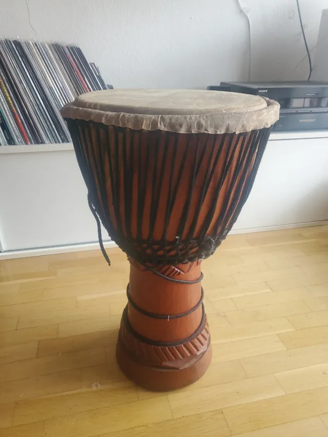 Djembe Africano Madera Tallada Piel Cuerdas Funda
