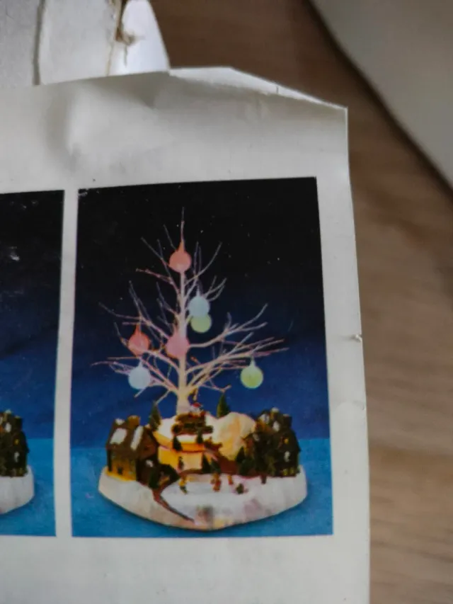 Adorno Navideño con Luces y Figuras