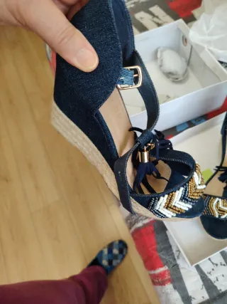 Sandalias Tiras Azul y Dorado