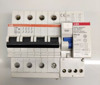 Lotto ABB GE Differenziale Magnetotermico