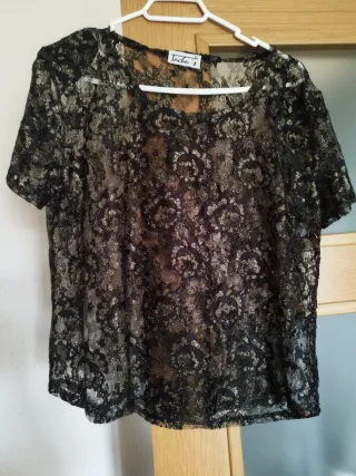 Blusa Tachini encaje negro y dorado Talla L