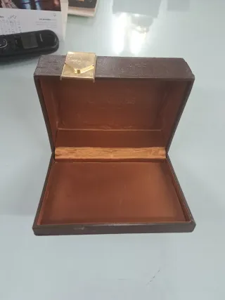 Caja Longines Marrón y Dorada