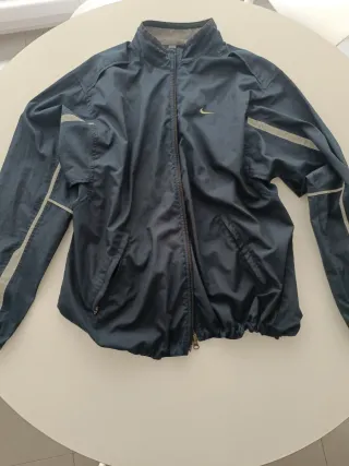Chaqueta Nike Running Impermeable Ligera talla XL
