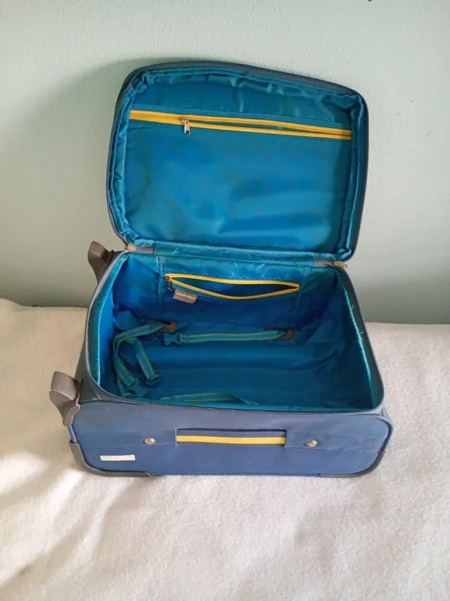 Maleta Swiss Polo Azul y Dorada