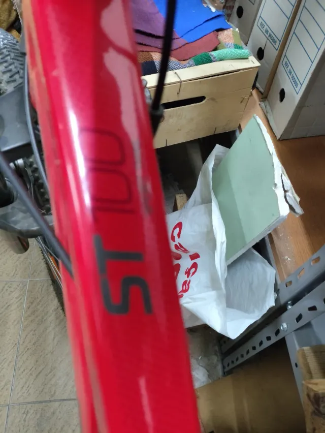 Bicicleta Rockrider ST 100 Roja