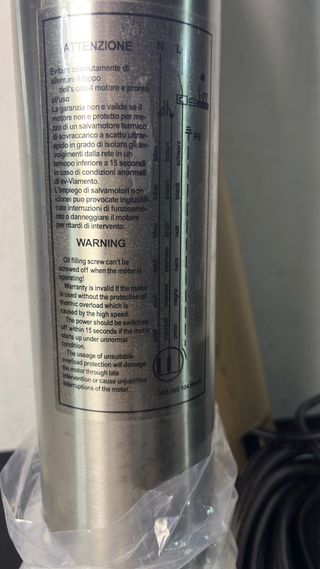 : Bomba Sumergible VEVOR 4SDM8/9