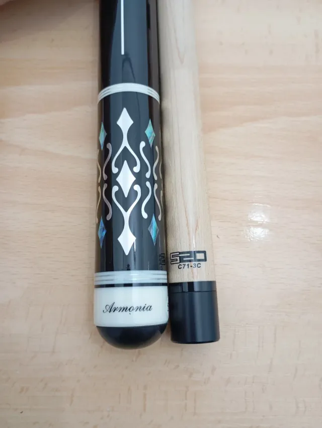 Taco de billar tres bandas