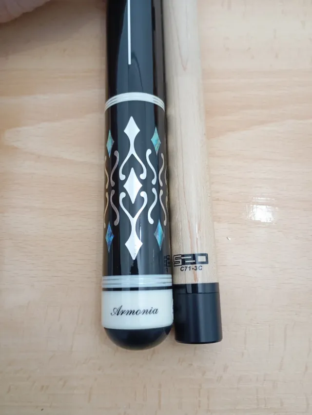 Taco de billar tres bandas