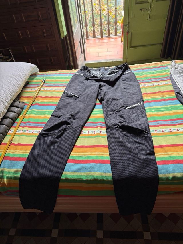 Pantalón Adidas Talla XS