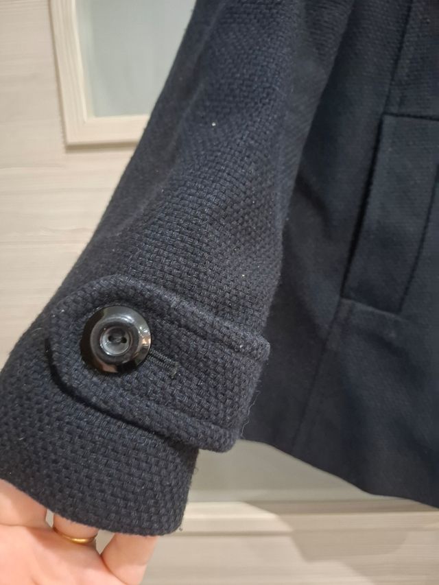 Abrigo negro Bershka