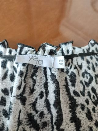 Blusa fruncida estampado animal