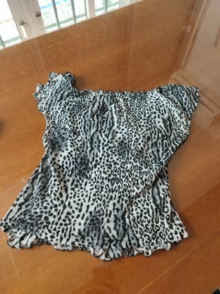 Blusa fruncida estampado animal