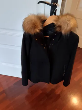 Chaquetón Zara Negro con Capucha Desmontable