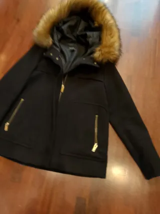 Chaquetón Zara Negro con Capucha Desmontable