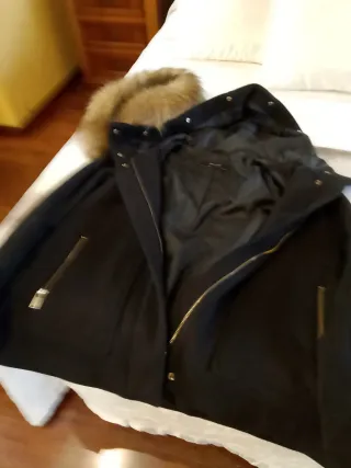 Chaquetón Zara Negro con Capucha Desmontable