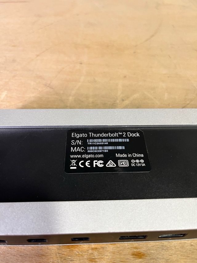 2 x Elgato Thunderbolt 2 Dock