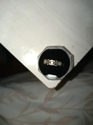 Anillo de oro y plata con diamantes