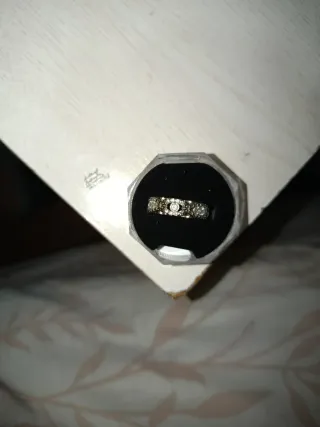 Anillo de oro y plata con diamantes