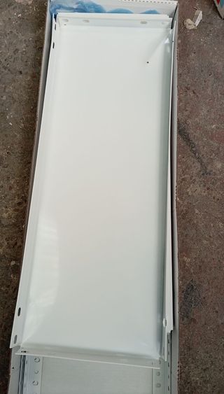 Scaffale metallico bianco a 5 ripiani