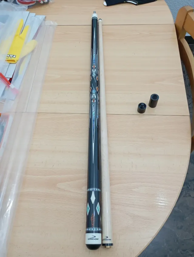 Taco de billar tres bandas