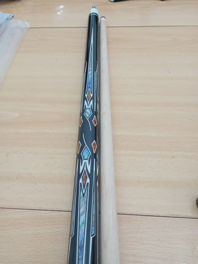 Taco de billar tres bandas