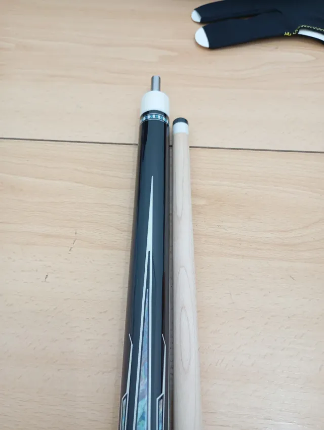 Taco de billar tres bandas