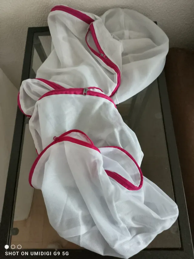 Set de 3 bolsas para lavado prendas delicadas.