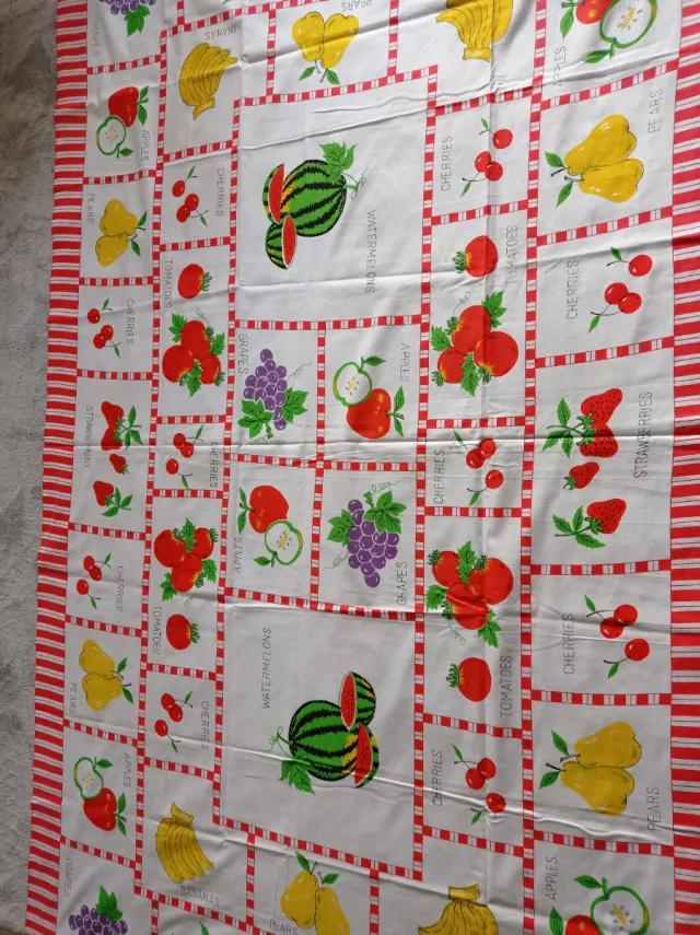 Mantel cuadrado frutas y rayas