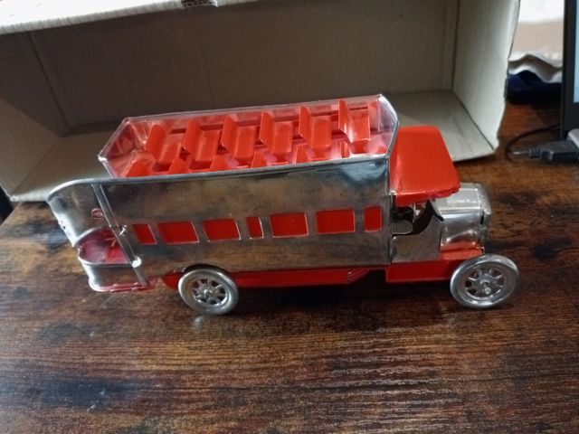 Autobús Paya 1806 con caja y certificado