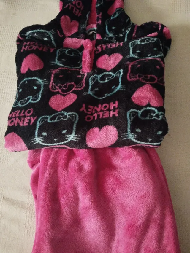 Pijama Hello Kitty Negro y Rosa